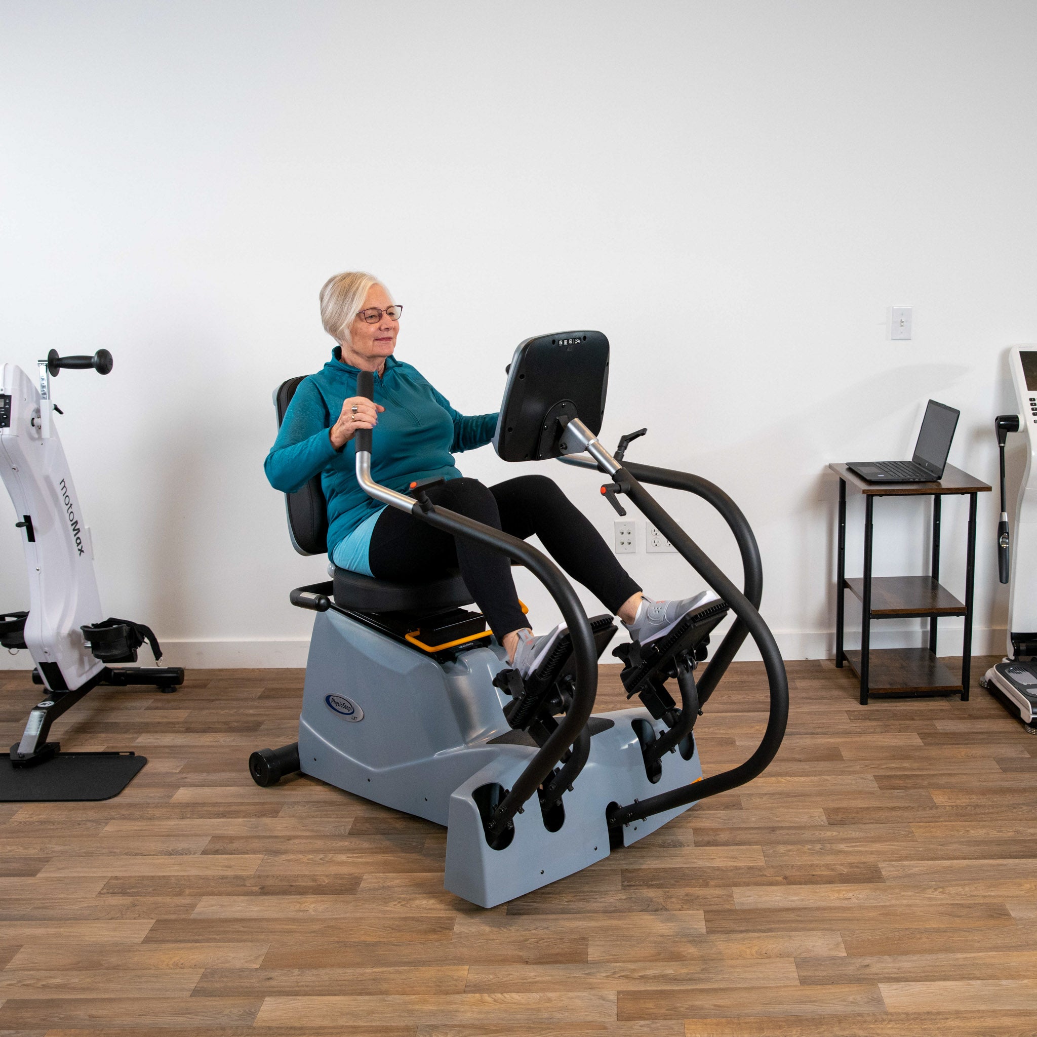 PhysioStep LXT-700 Recumbent Cross Trainer with Swivel Seat
