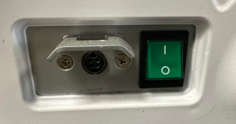 Entrada de alimentación del OmniTrainer