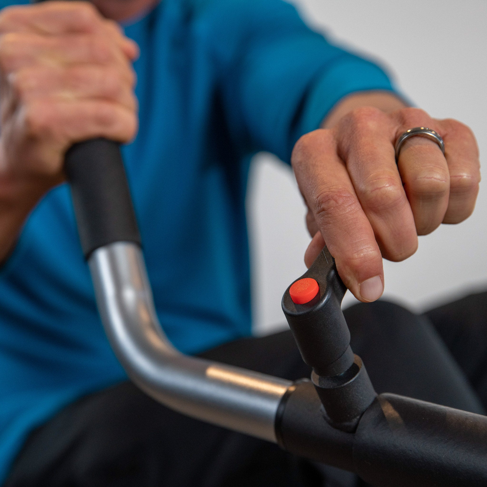 PhysioStep LXT-700 Recumbent Cross Trainer with Swivel Seat